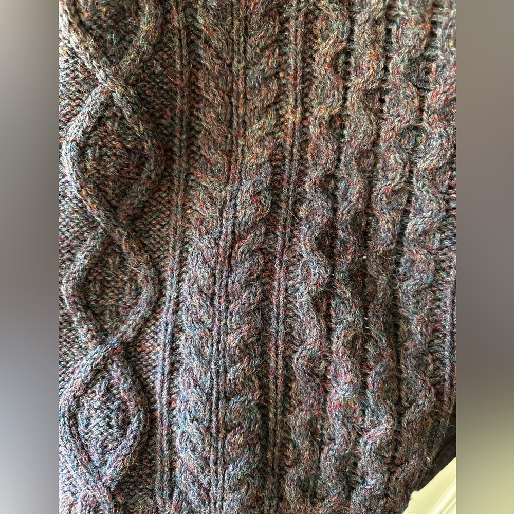 Vintage Cable Knit Crewneck Wool Sweeter - Picture 2 of 3